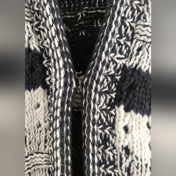 Gorgeous striped cardigan - Picture 6 of 6